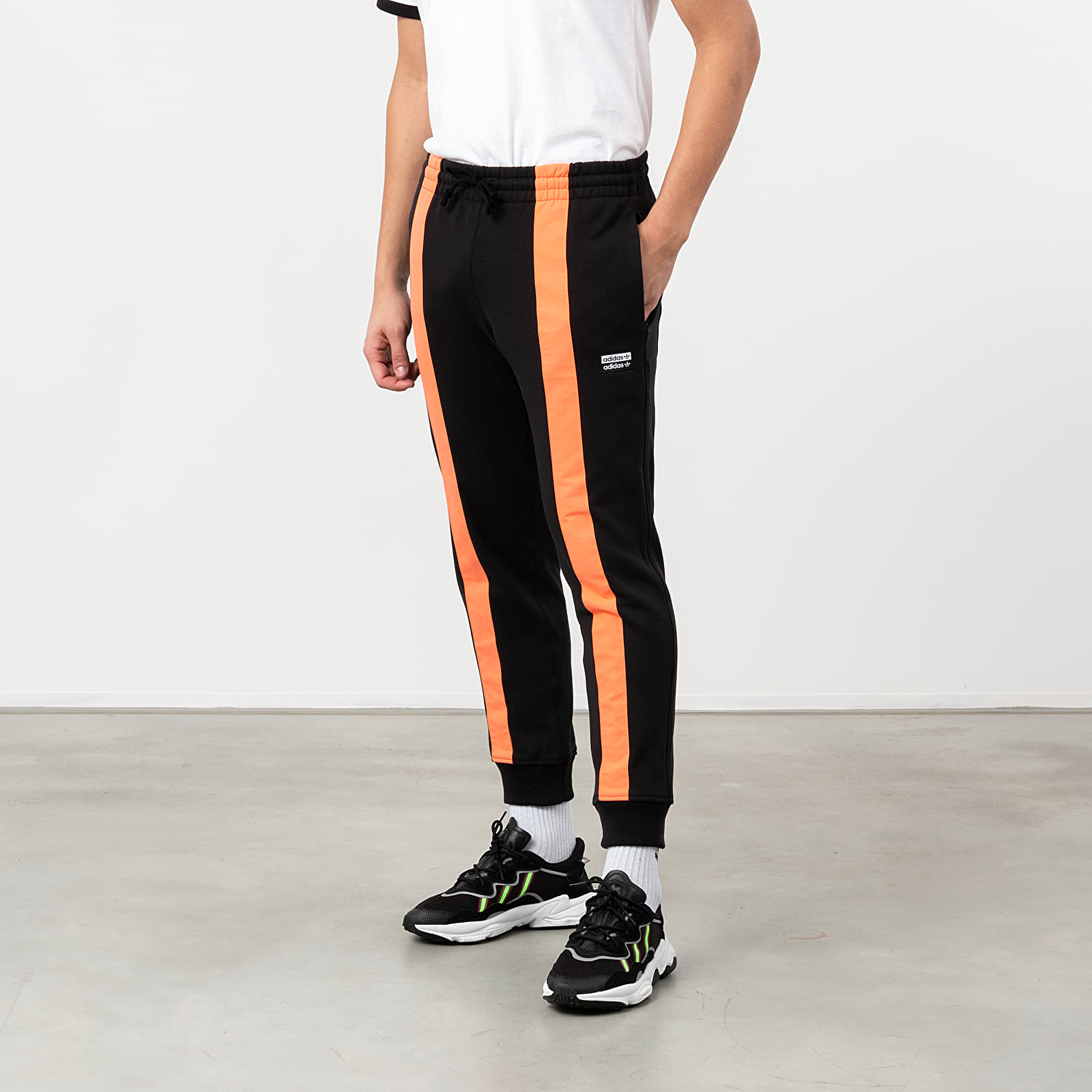 Pantaloni adidas colorati outlet