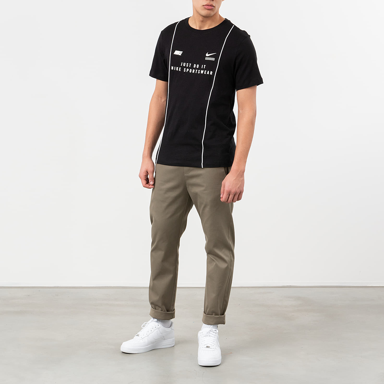 Tricouri Nike Sportswear DNA Tee Black/ White