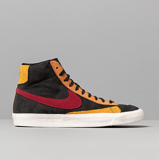 Nike blazer mid 77 qs top