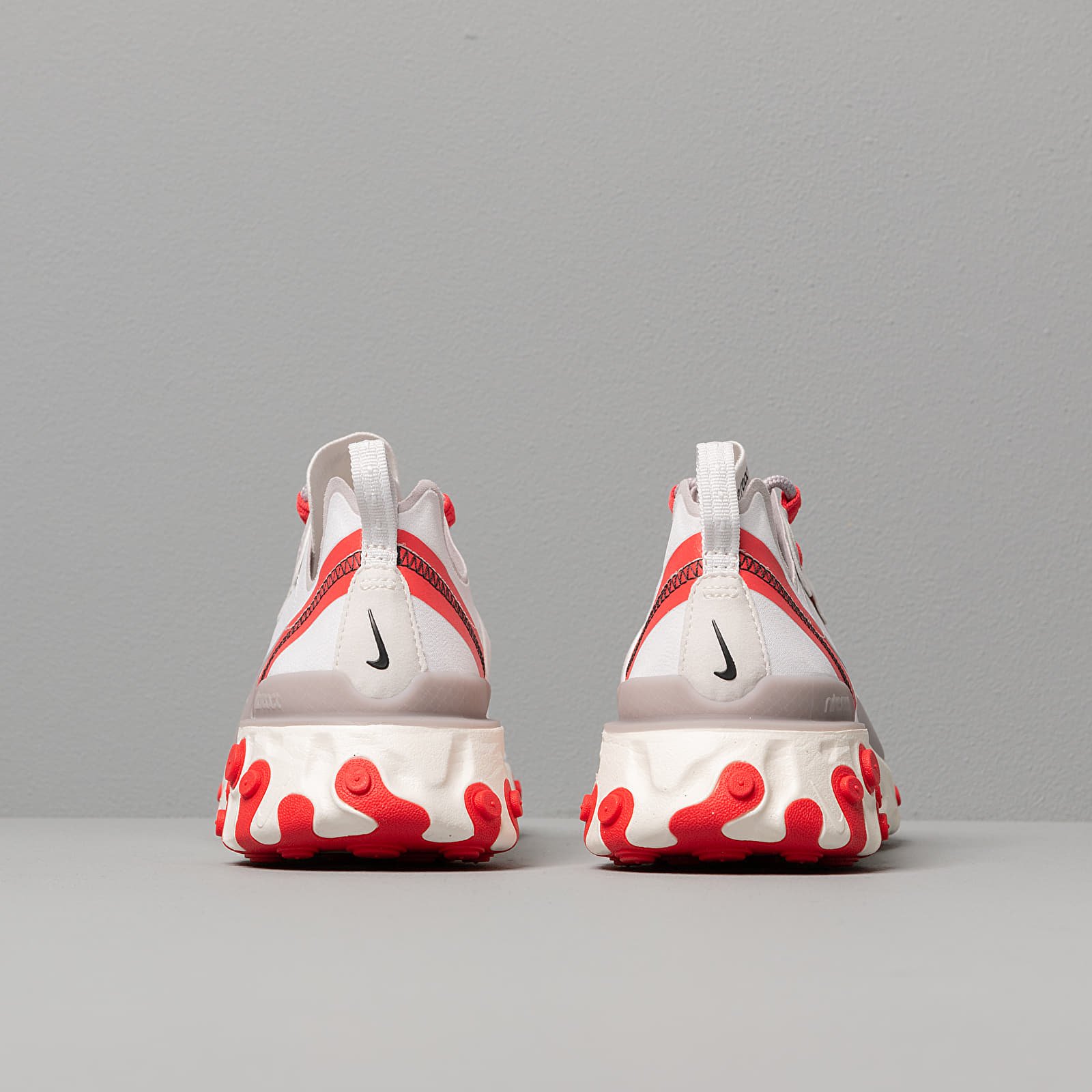Nike react element 55 red white top