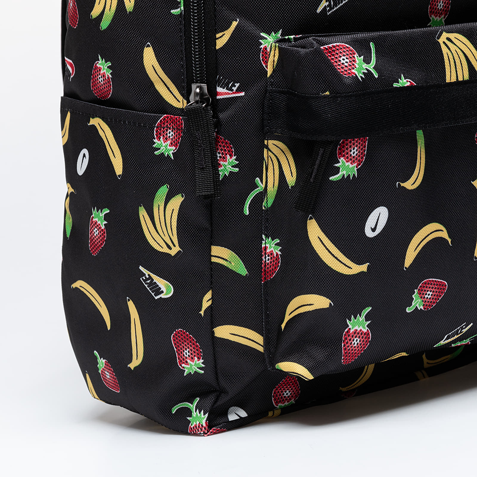 Krepšiai ir kuprinės Nike Heritage Fruit All Over Print Backpack Black/ Black/ White