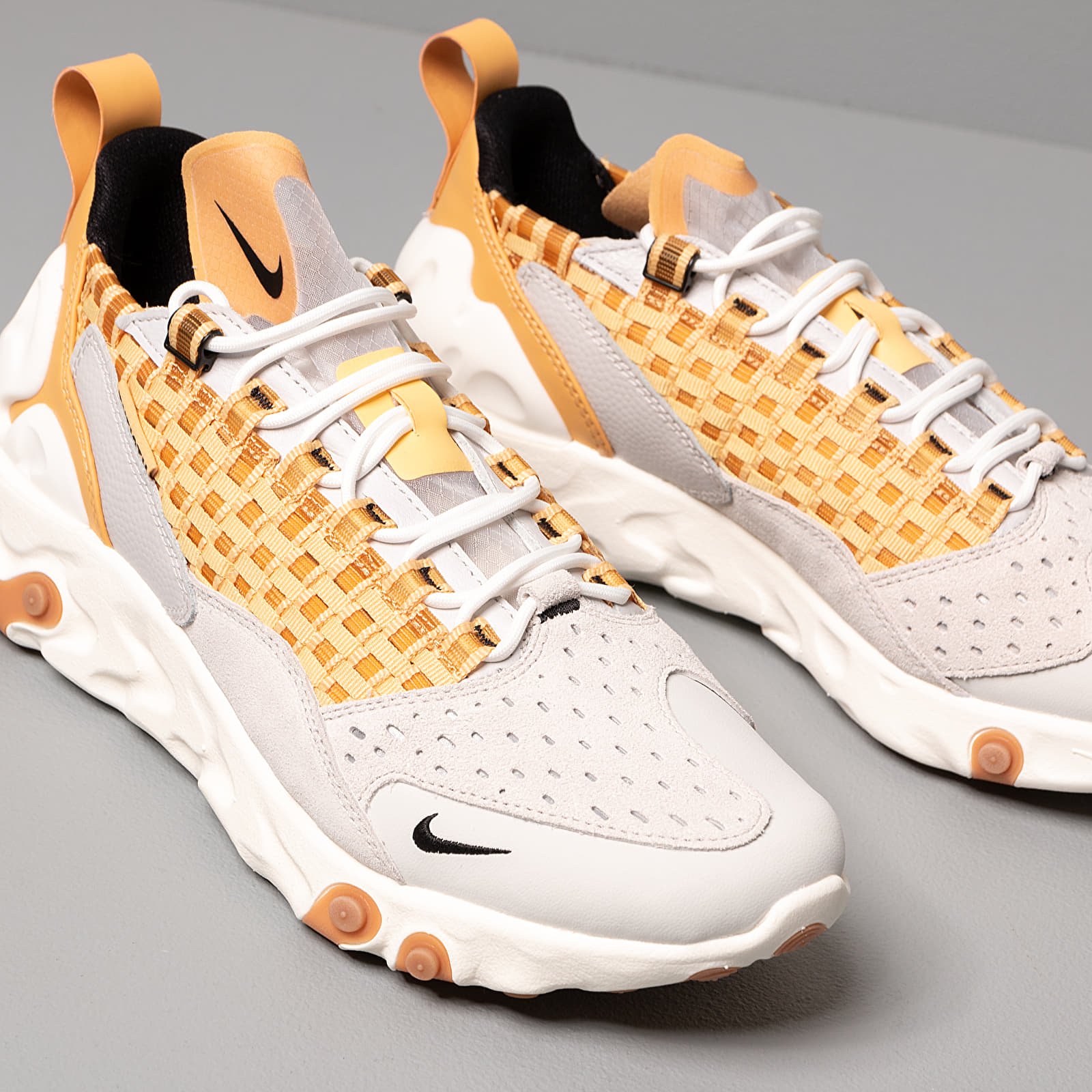 Zapatillas Hombre Nike React Sertu Vast Grey/ Black-Lt Smoke Grey-Honeycomb