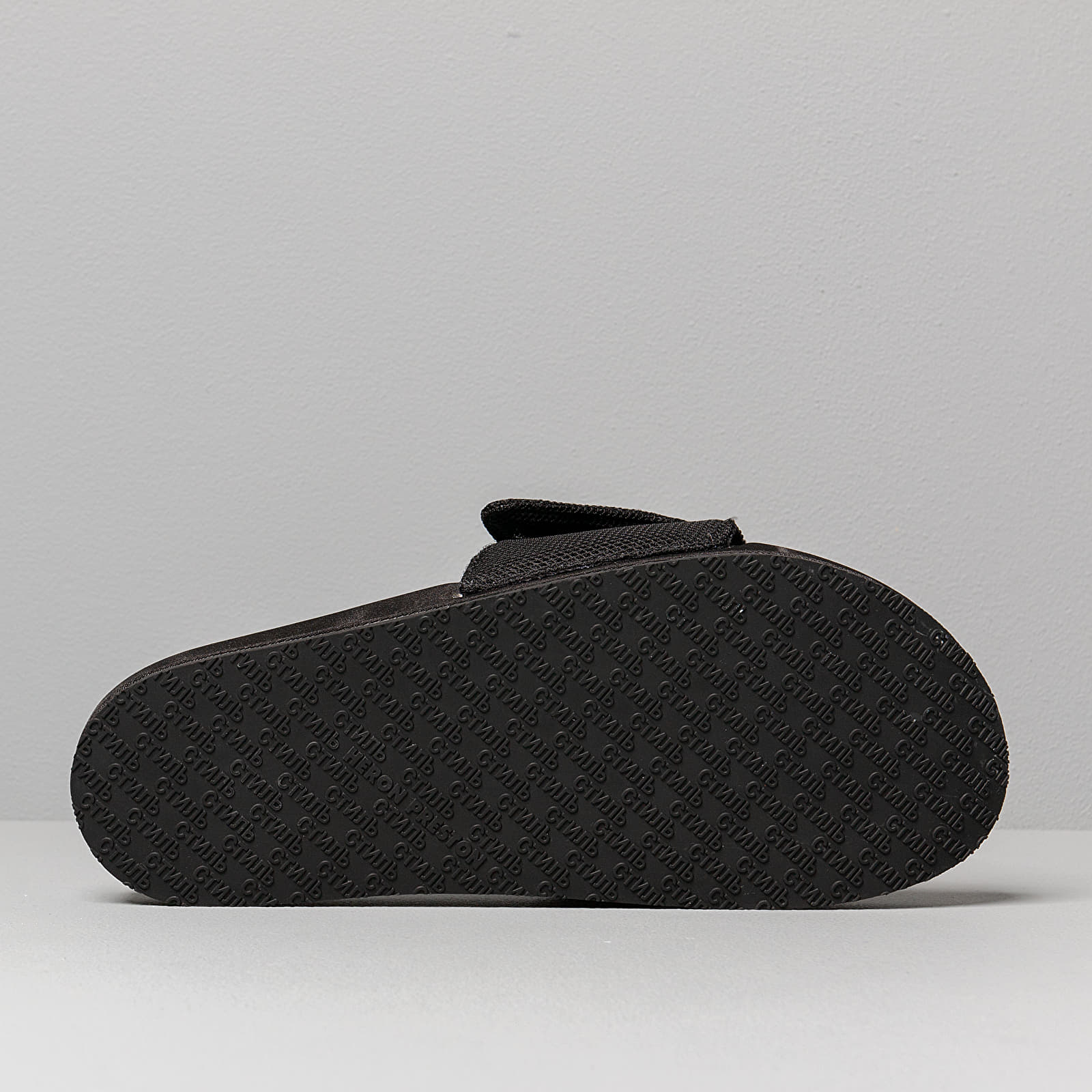 Încălțăminte și sneakerși pentru bărbați Heron Preston Slider Black