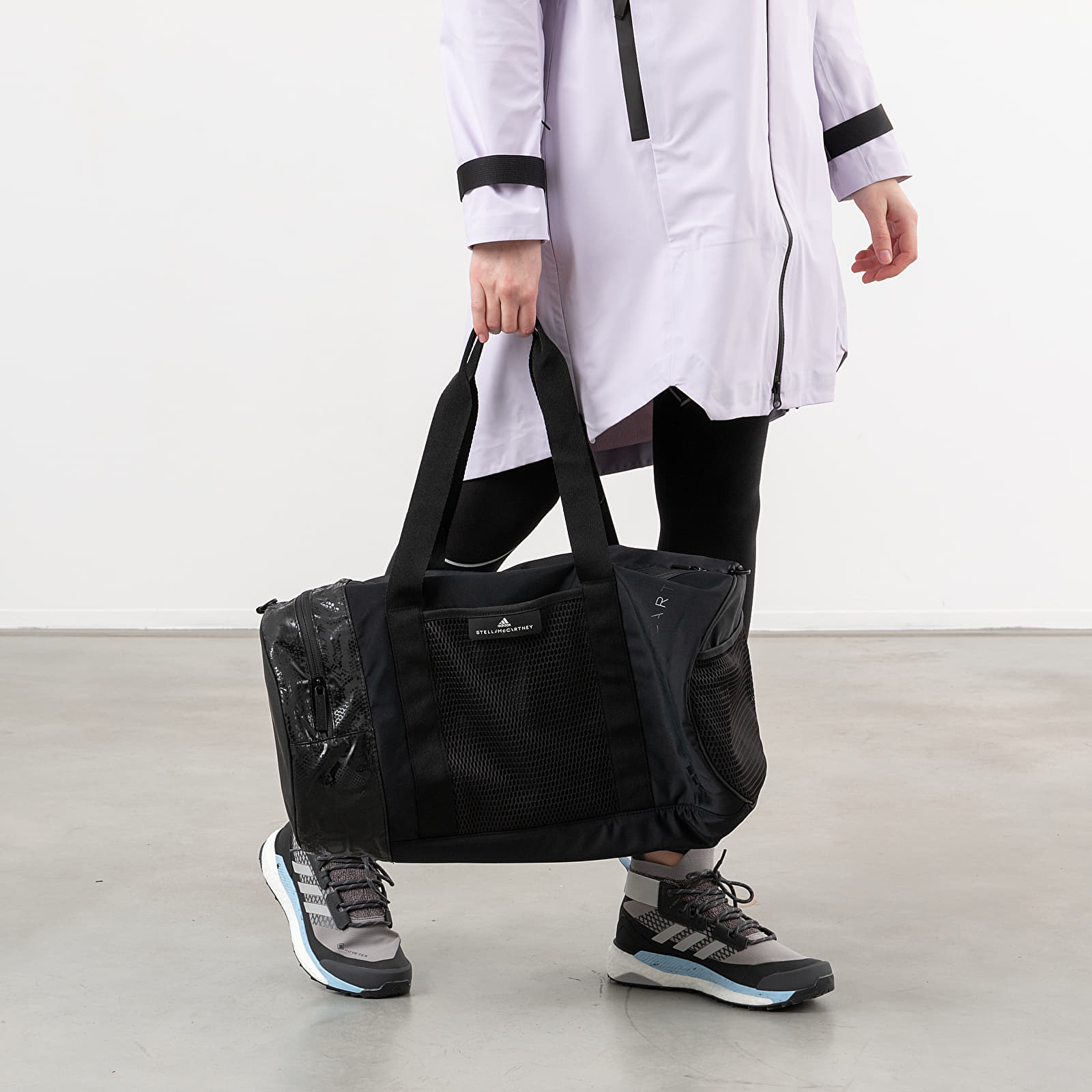 Torby przez ramię adidas x Stella McCartney Round Duffel S Black/ Black/ White