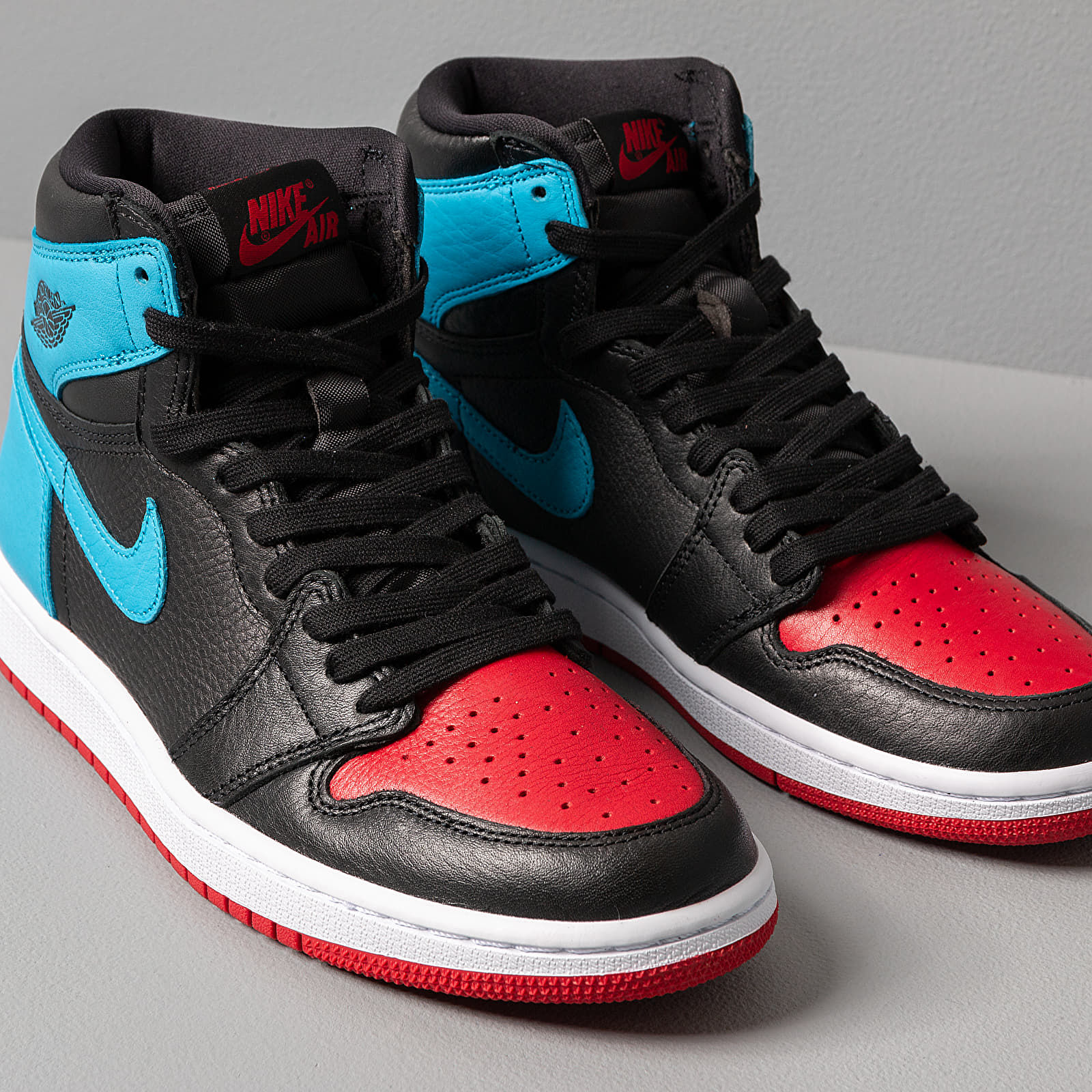 Damen Sneaker und Schuhe Air Jordan Wmns 1 High OG Black Dk Powder Blue Gym Red Footshop