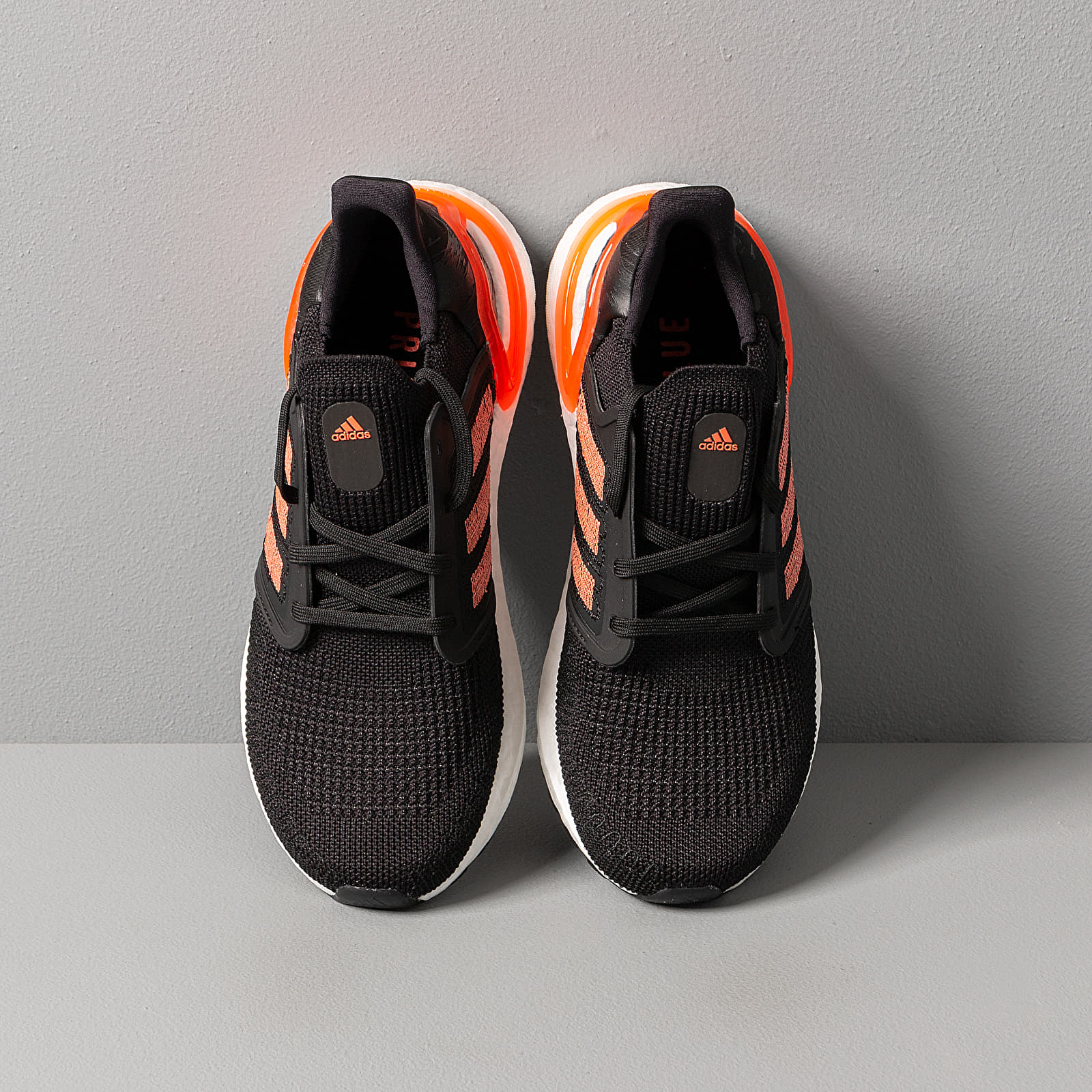 Damesko adidas UltraBOOST 20 W Core Black/ Signature Coral/ Ftw White