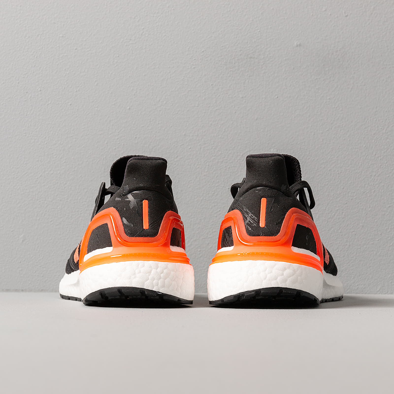 Damesko adidas UltraBOOST 20 W Core Black/ Signature Coral/ Ftw White