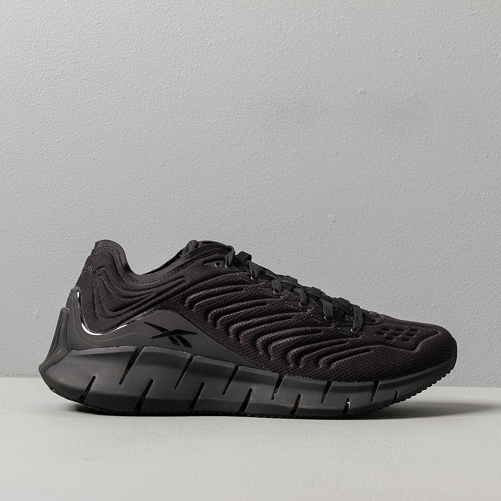 Men's shoes Reebok Zig Kinetica Black/ Black/ True Grey 7