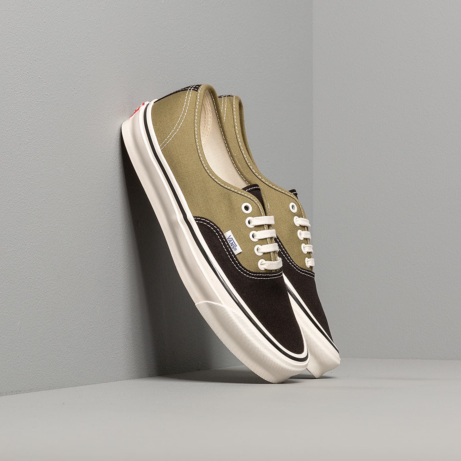 Men's shoes Vans OG Authentic LX (OG) Black/ Lizard