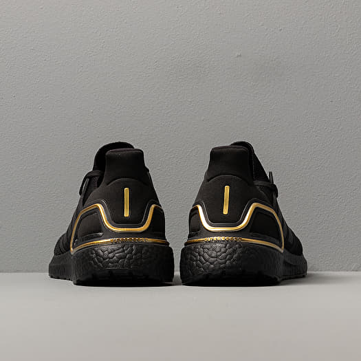 adidas UltraBOOST 20