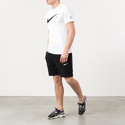 pantalon corto nike swoosh