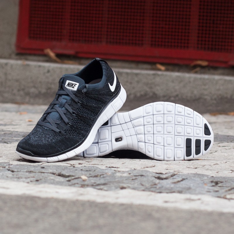 Nike free flyknit nsw womens top