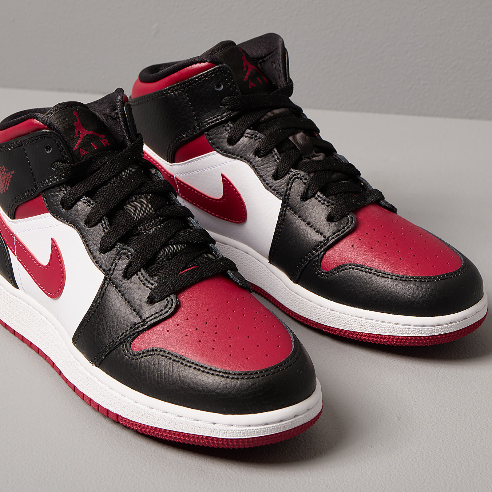 Dětské tenisky a boty Air Jordan 1 Mid (GS) Black/ Noble Red-White