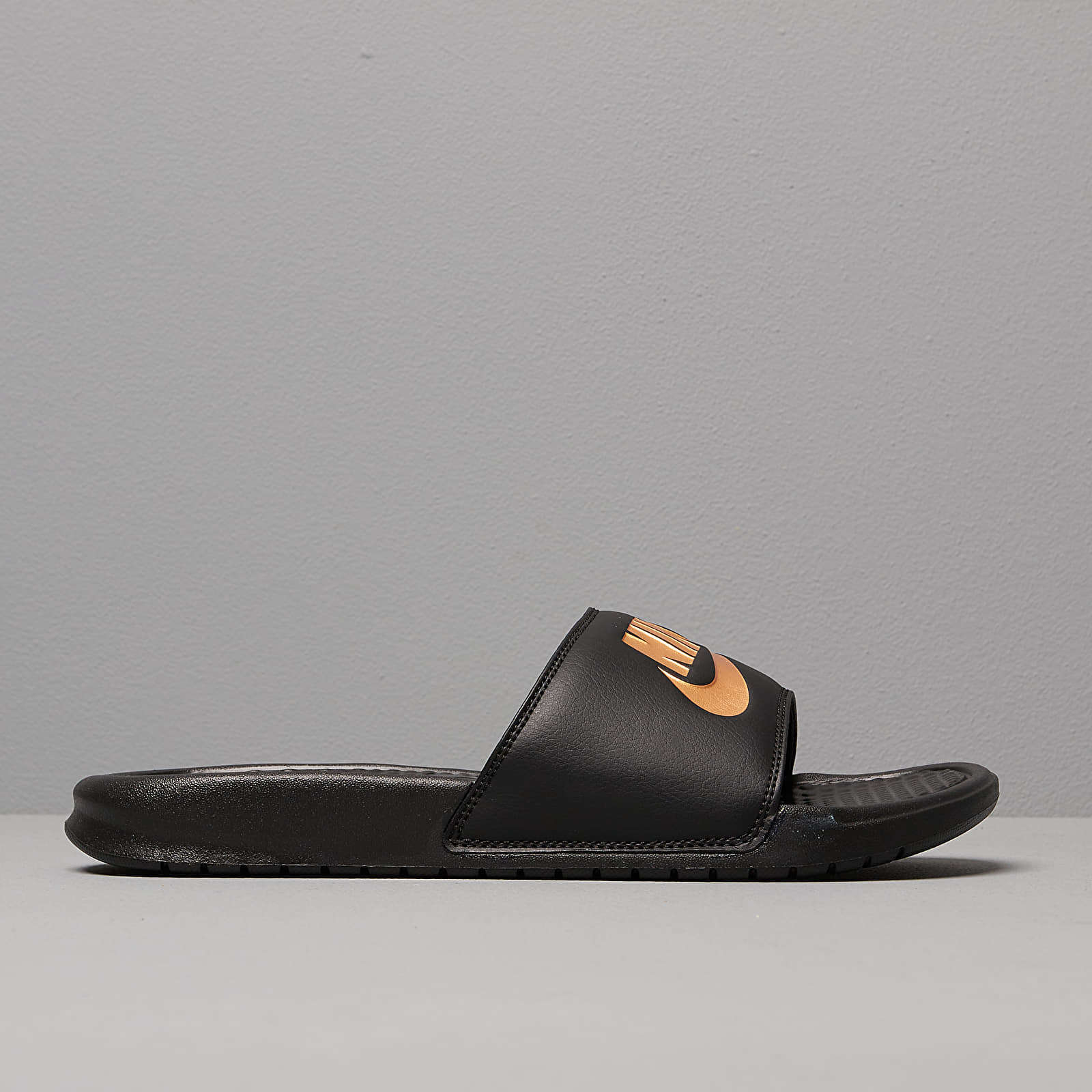 Zapatillas Hombre Nike Benassi Jdi Black/ Metallic Gold