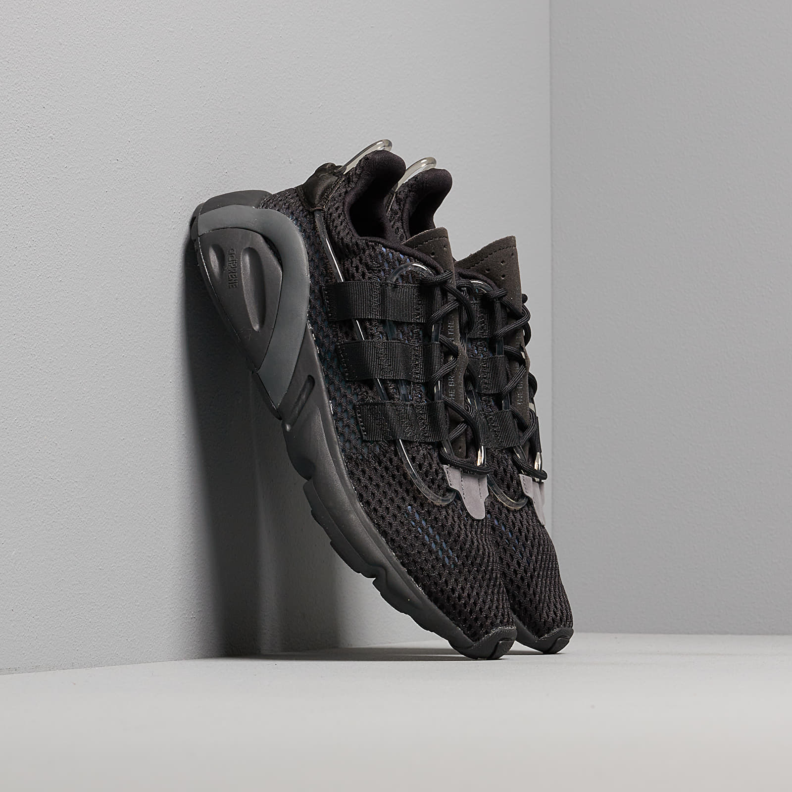 Chaussures et baskets homme adidas LXCON Core Black/ Core Black/ Grey Six