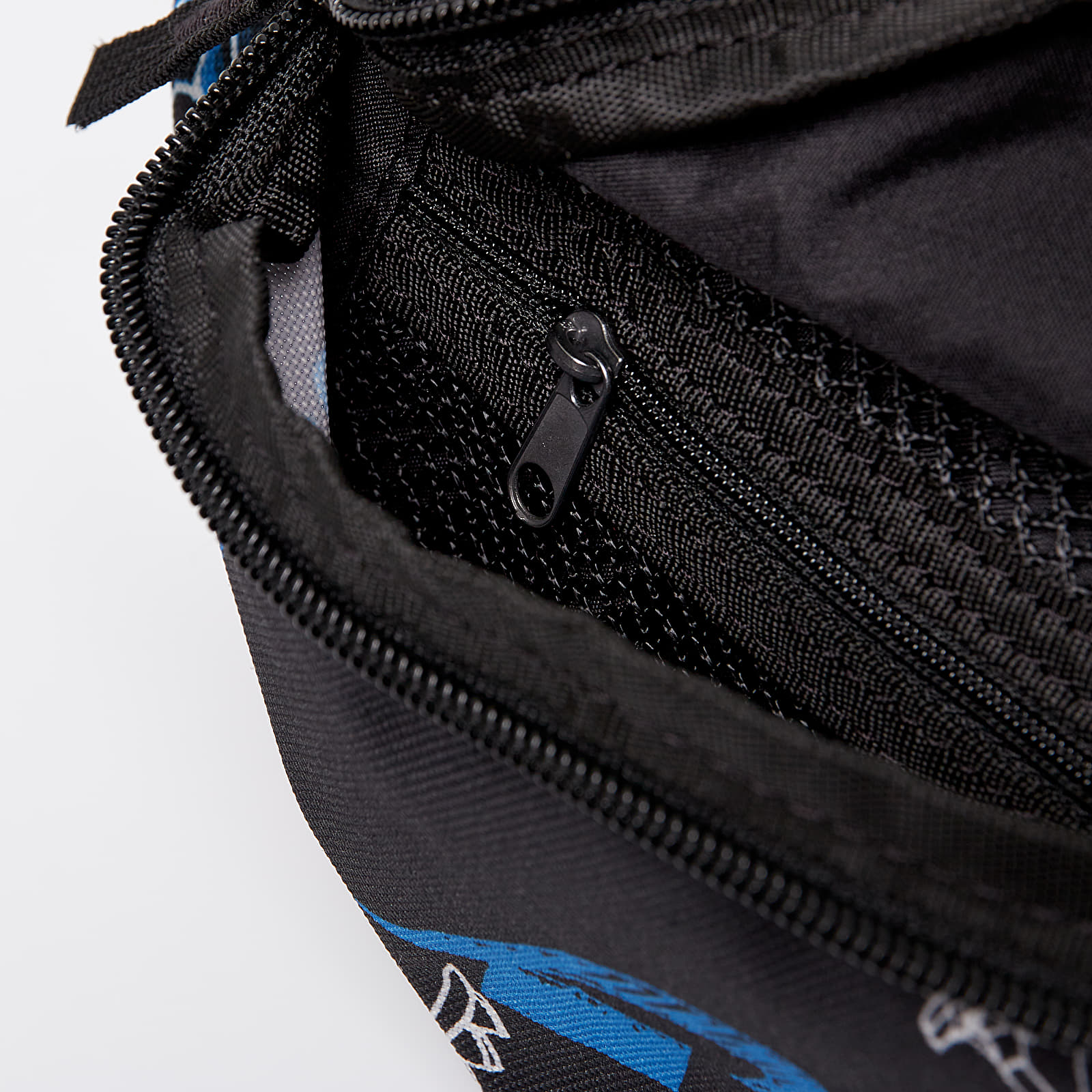 Hip bags Nike Heritage Hip Pack Black/ Black/ White