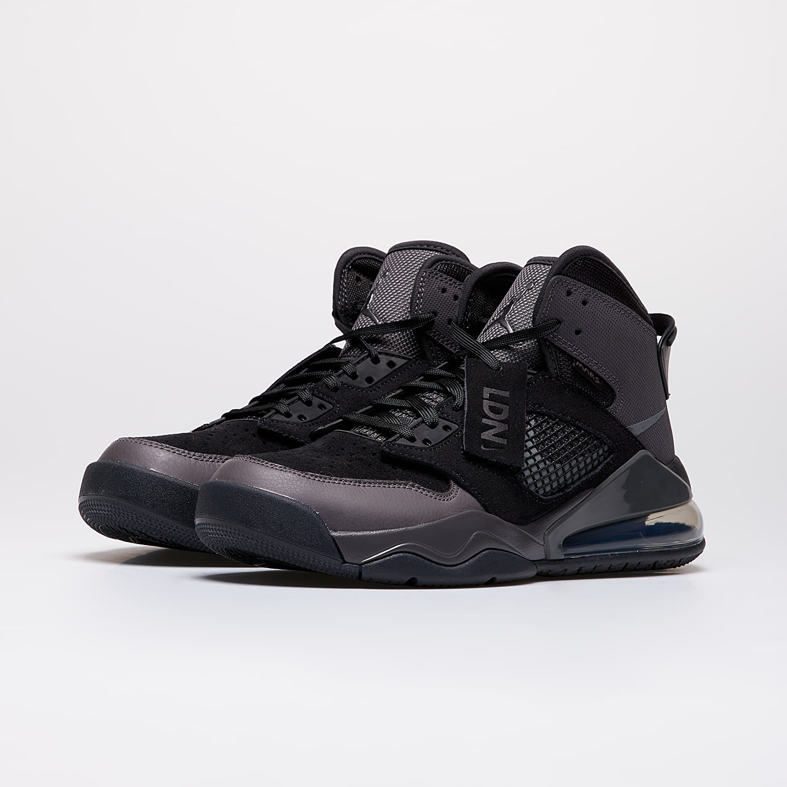 Nike jordan mars deals 270 london