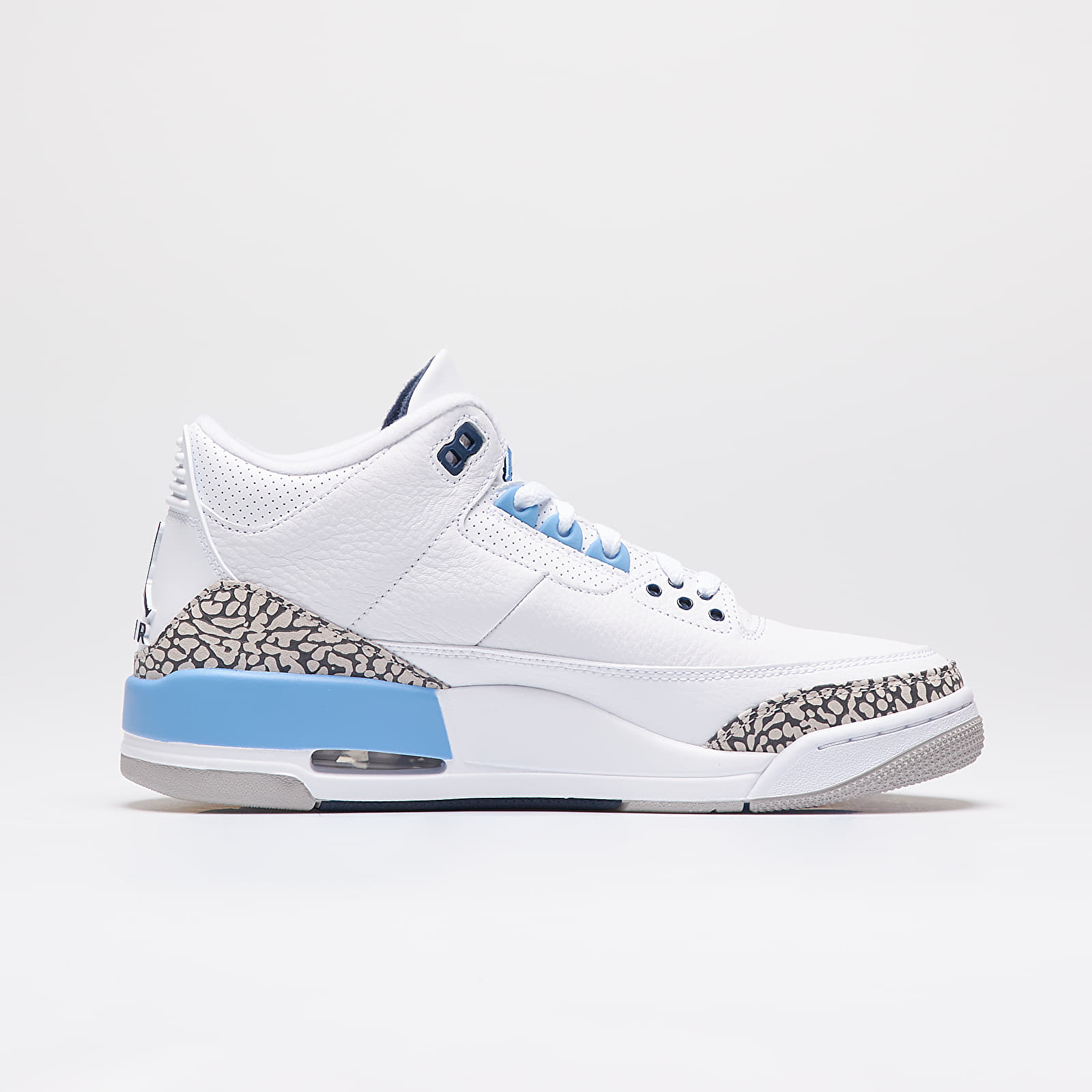 Air jordan 3 white and blue hot sale