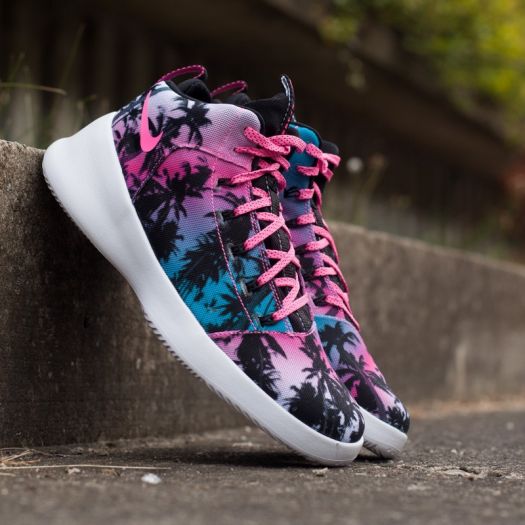 Pink hyperdunks clearance