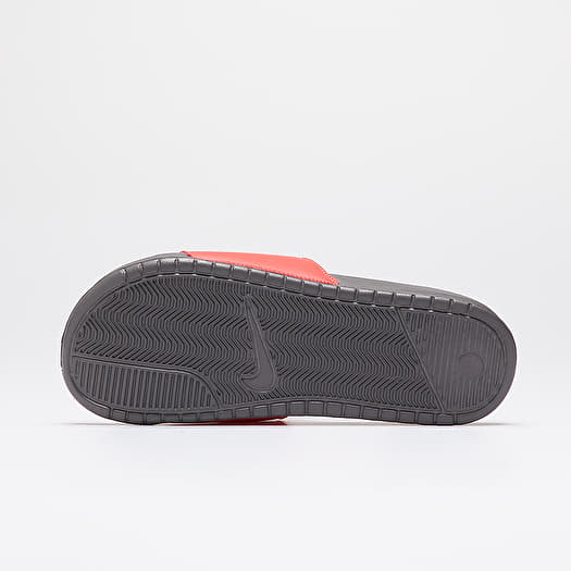 Nike deals benassi bordeaux