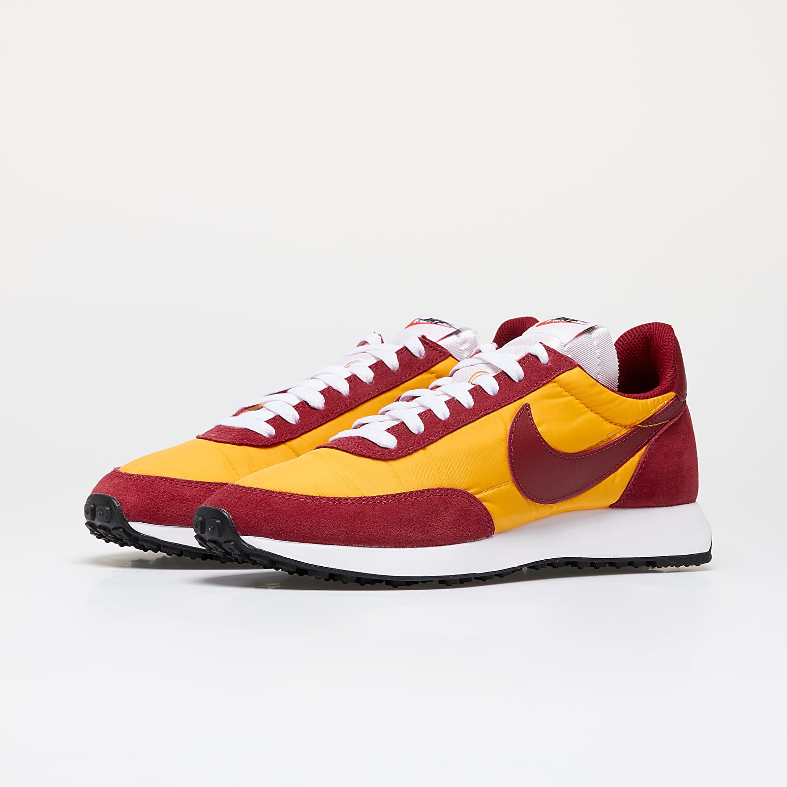 Nike tailwind cheap team orange