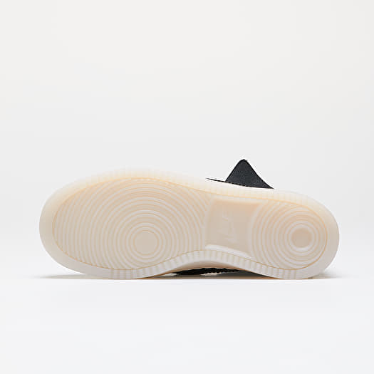 nike vandalised noir