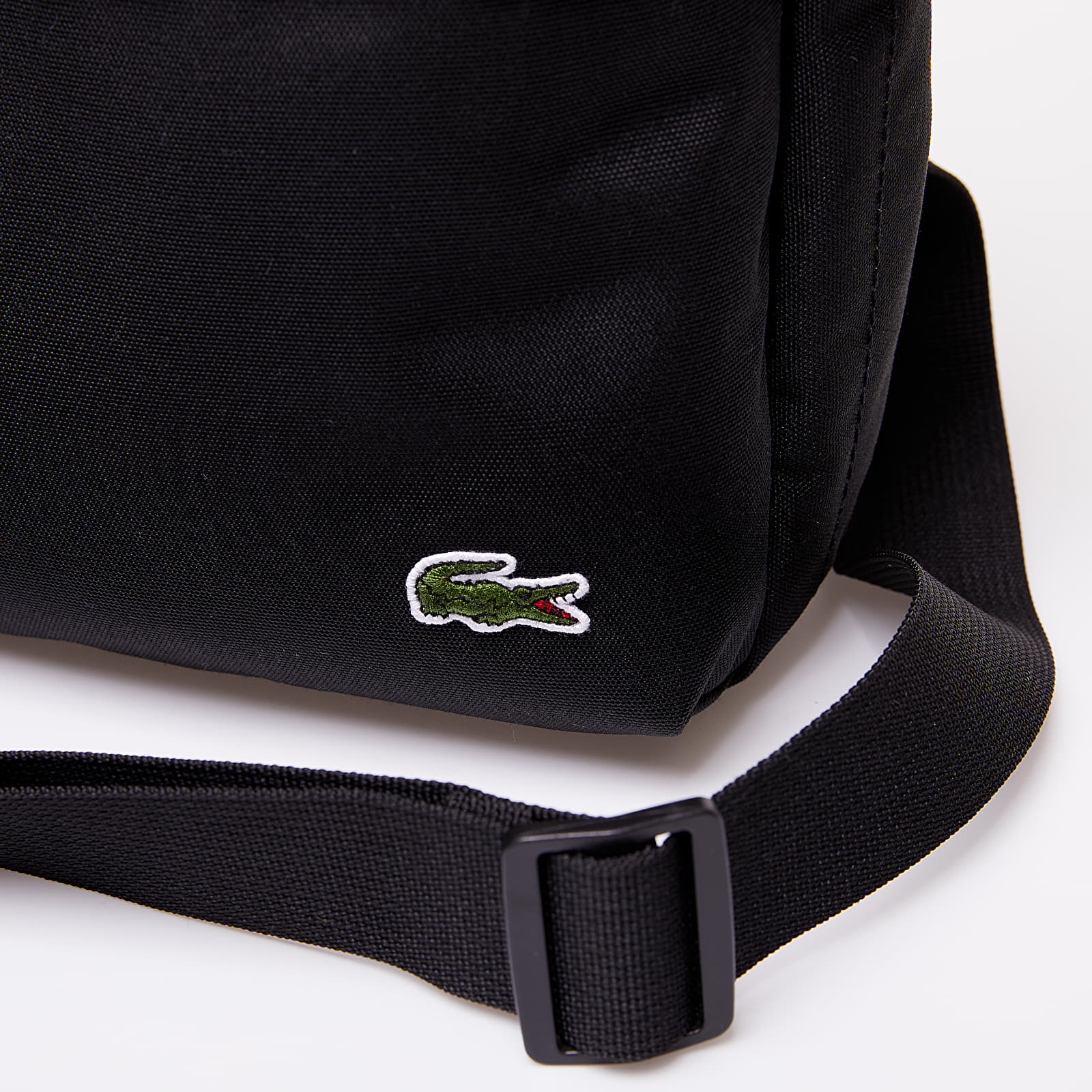 Tašky přes rameno LACOSTE Crossover Bag Black