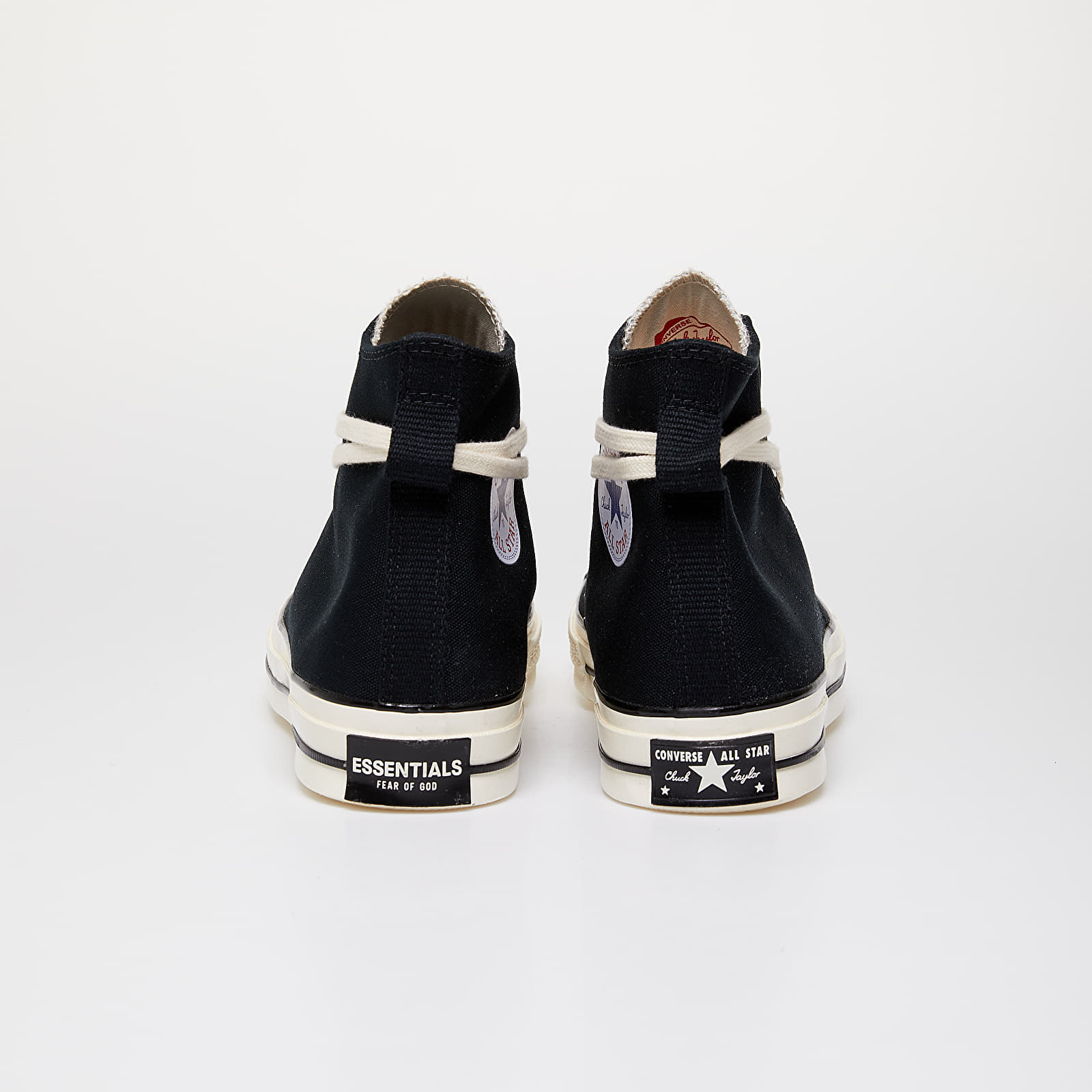 Essential 2025 x converse