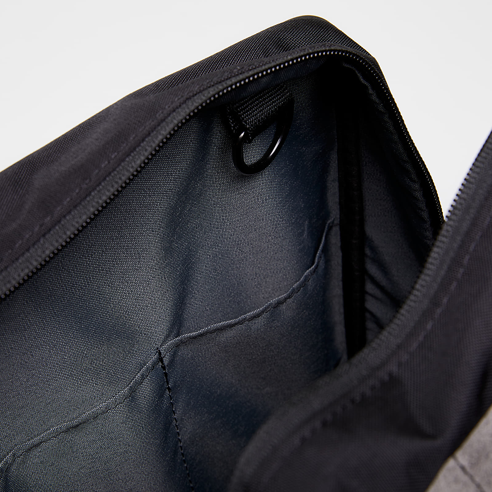 Plecaki NAUT Strato Backpack Black