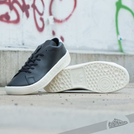 Adidas best sale clean court