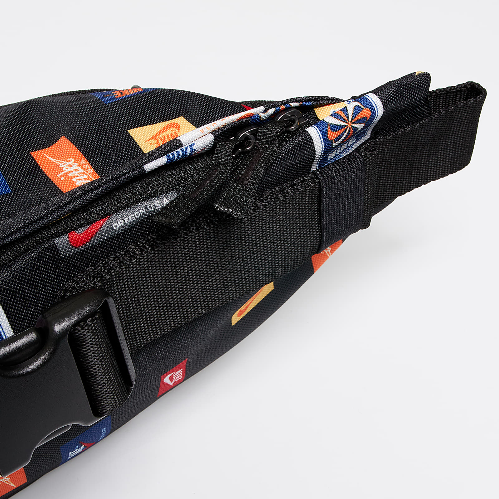 Hippe tasker Nike Heritage Hip Pack Black/ White
