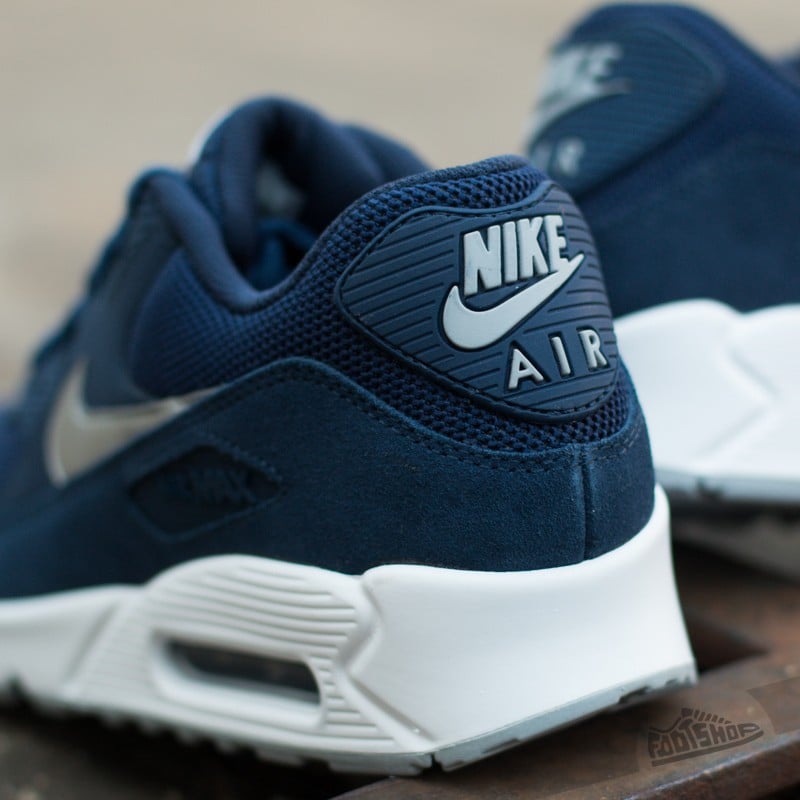 Nike air max 90 essential trainer midnight navy / white clearance