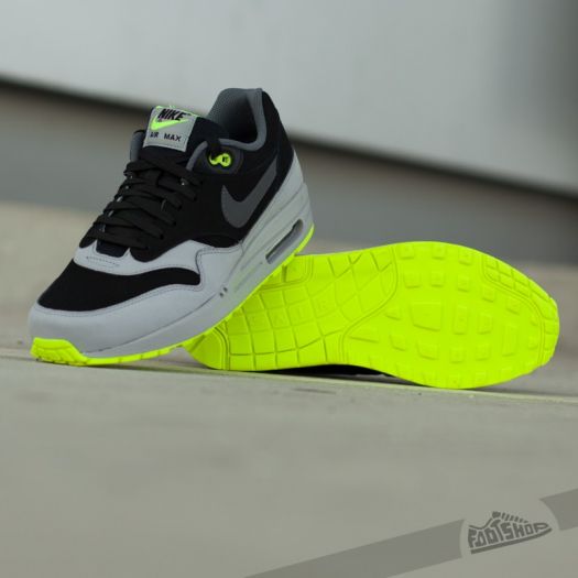 Nike air max hotsell 1 ltr black