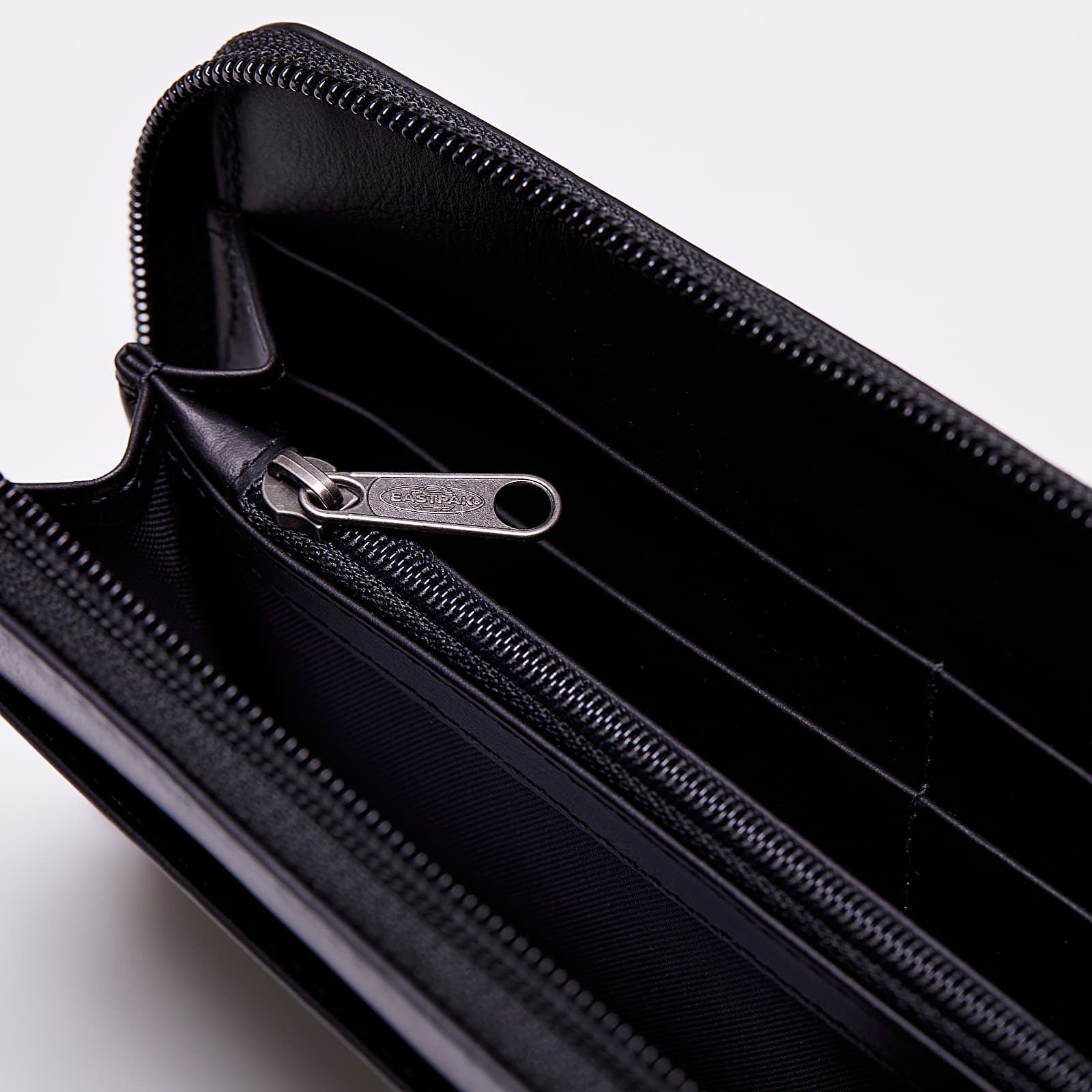 Portafogli EASTPAK Kai RFID Wallet Black Ink Leather