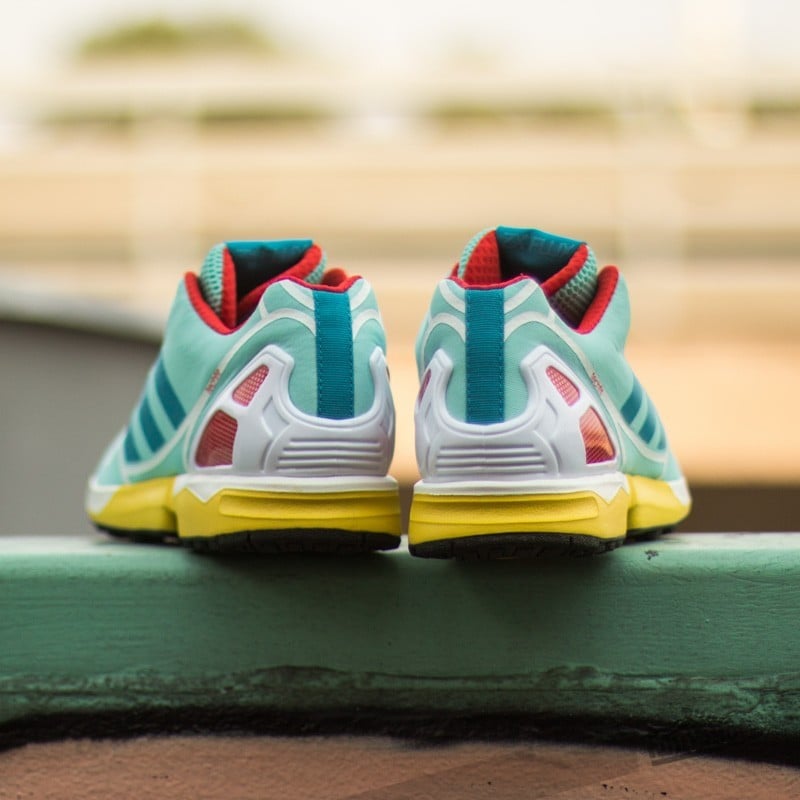 Zx flux aqua hot sale