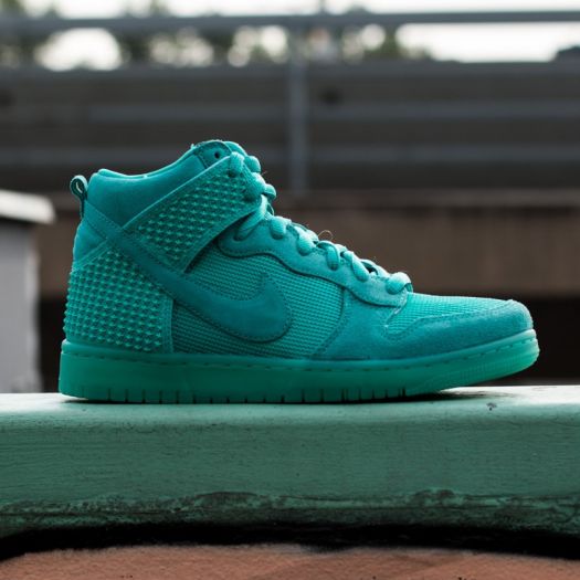 Turquoise on sale nike 27