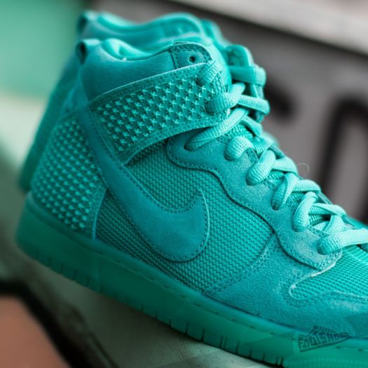 Nike dunk high cmft premium hotsell