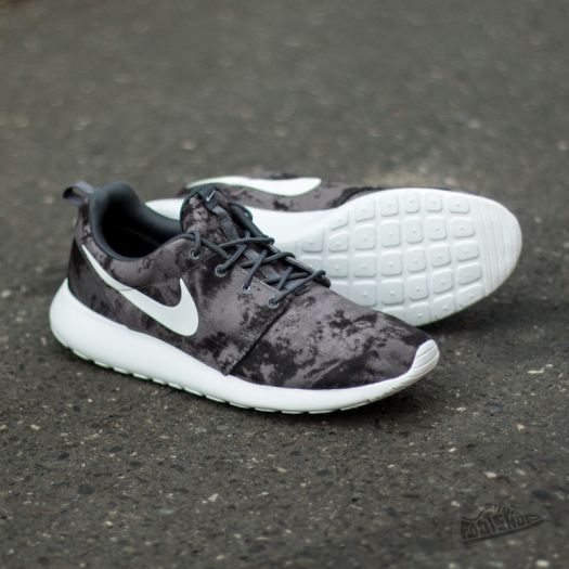 Roshe run cool grey sales black print
