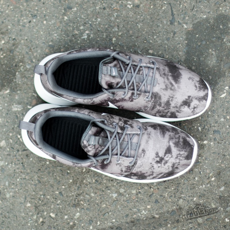 Men's shoes Nike Roshe One Print Dark Grey/ White- Black- Cool Grey