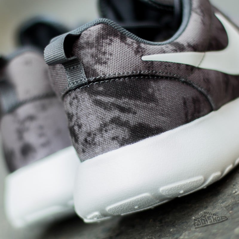 Men's shoes Nike Roshe One Print Dark Grey/ White- Black- Cool Grey