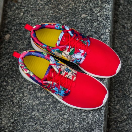 Women s shoes Nike Wmns Roshe One Print University Red Tour Yellow Footshop