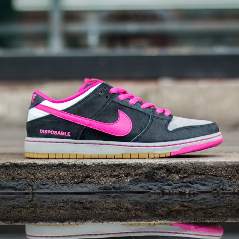 Scarpe uomo Nike Dunk Low Premium SB QS Black/ Pink Foil- White