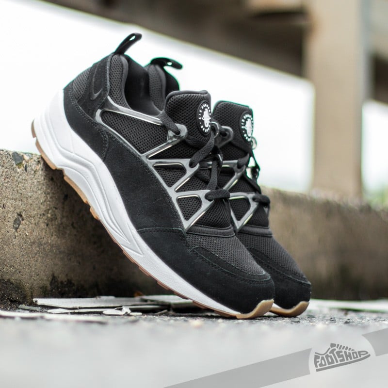 Huarache light all black top