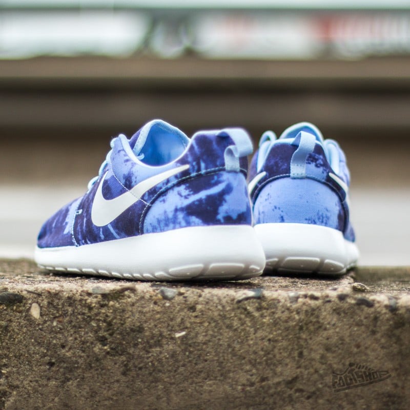 Nike roshe on sale one violet