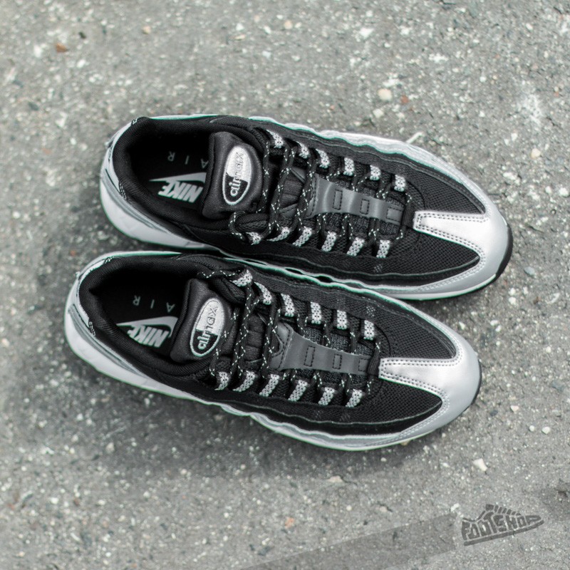 Nike w air max 95 qs metallic platinum hot sale
