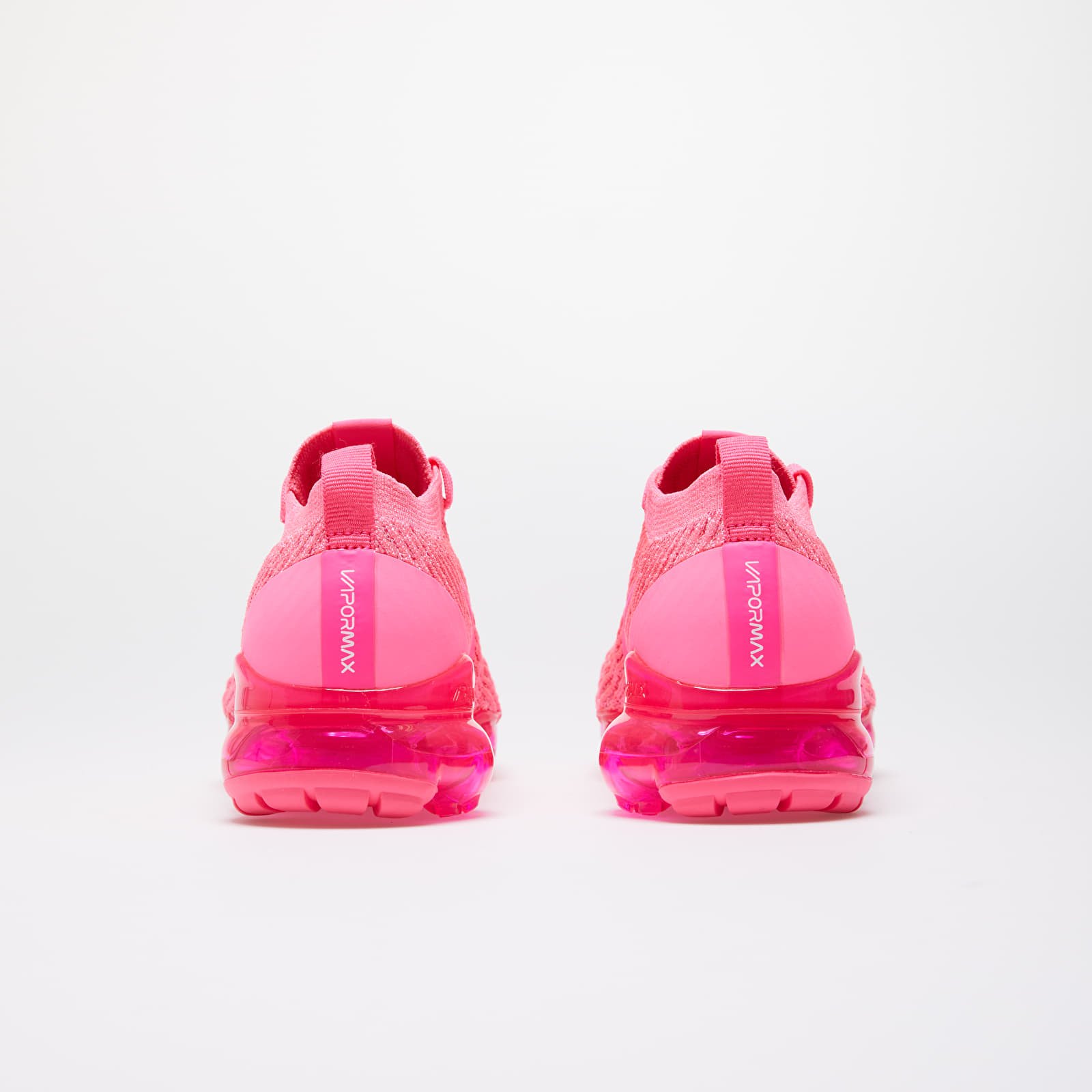 Nike vapormax hot sale pink flyknit