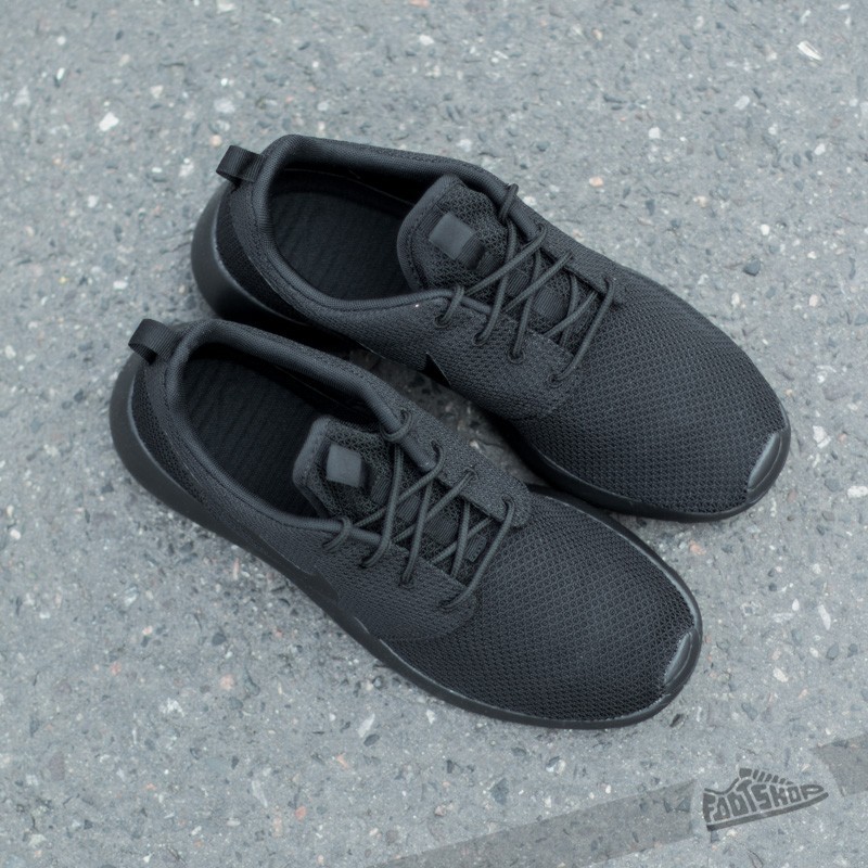 Women's shoes Nike Wmns Roshe One Black/ Black- Anthracite