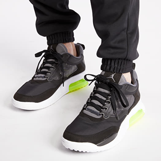 air max 200 with jeans