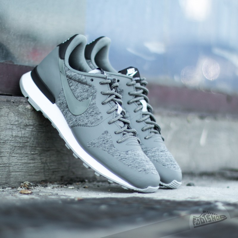 Dámské tenisky a boty W Nike Internationalist Tech Pack Tumbled Grey/ Tumbled Grey- Black White