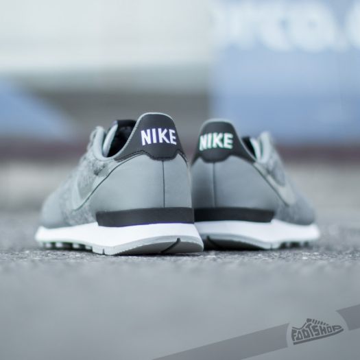 ebay nike internationalist